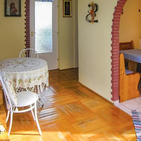 Three-bedroom Holiday In Balatongyörök